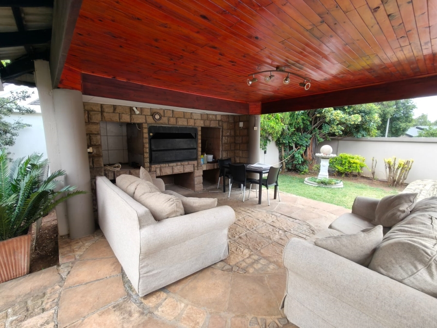 3 Bedroom Property for Sale in Safari Gardens North West